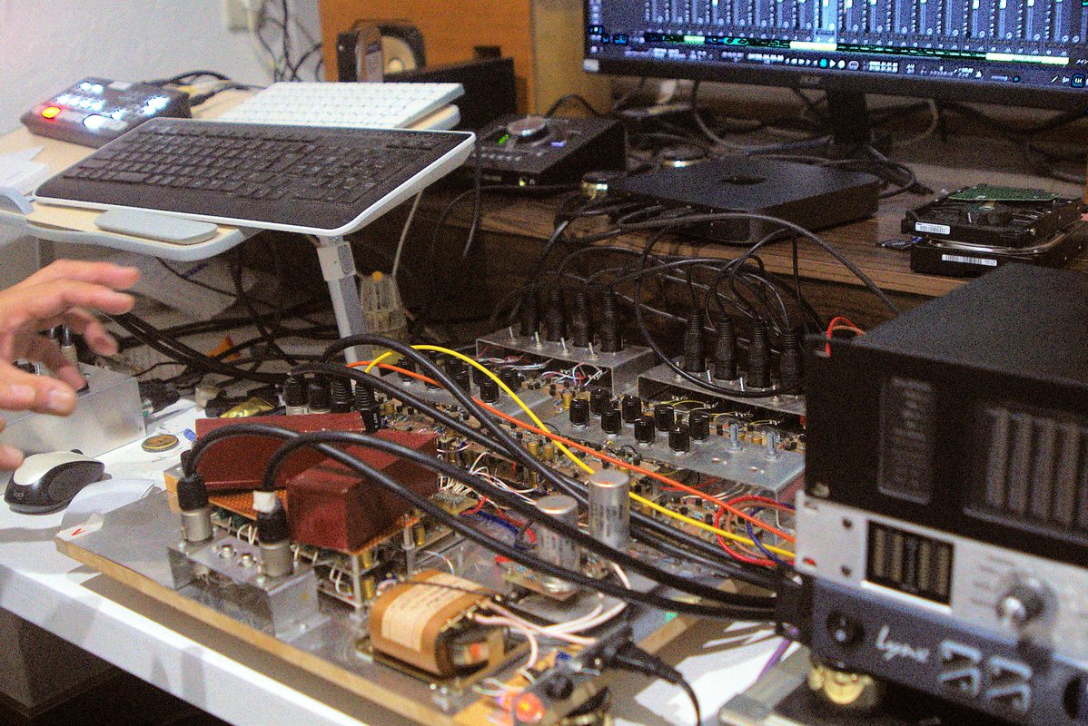 スタジオプレステージ、自作機器